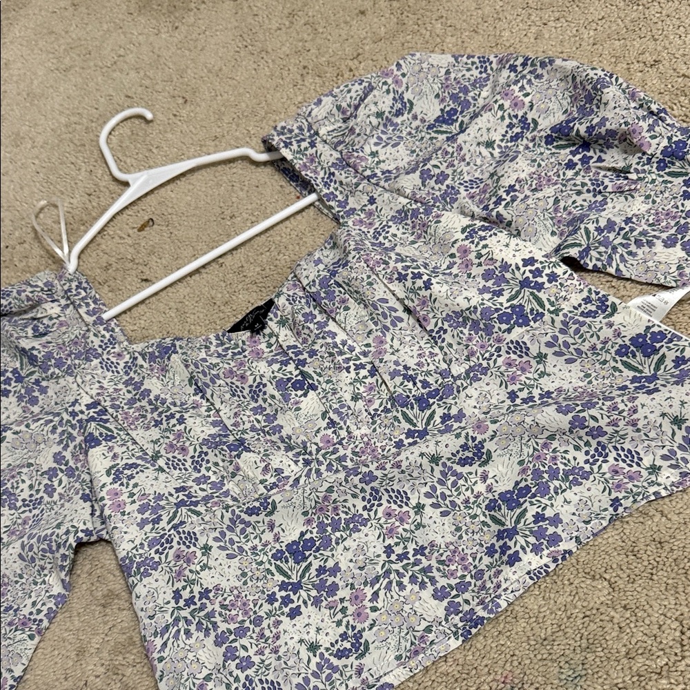 Chic Floral Print Blouse with Puff Sleeves